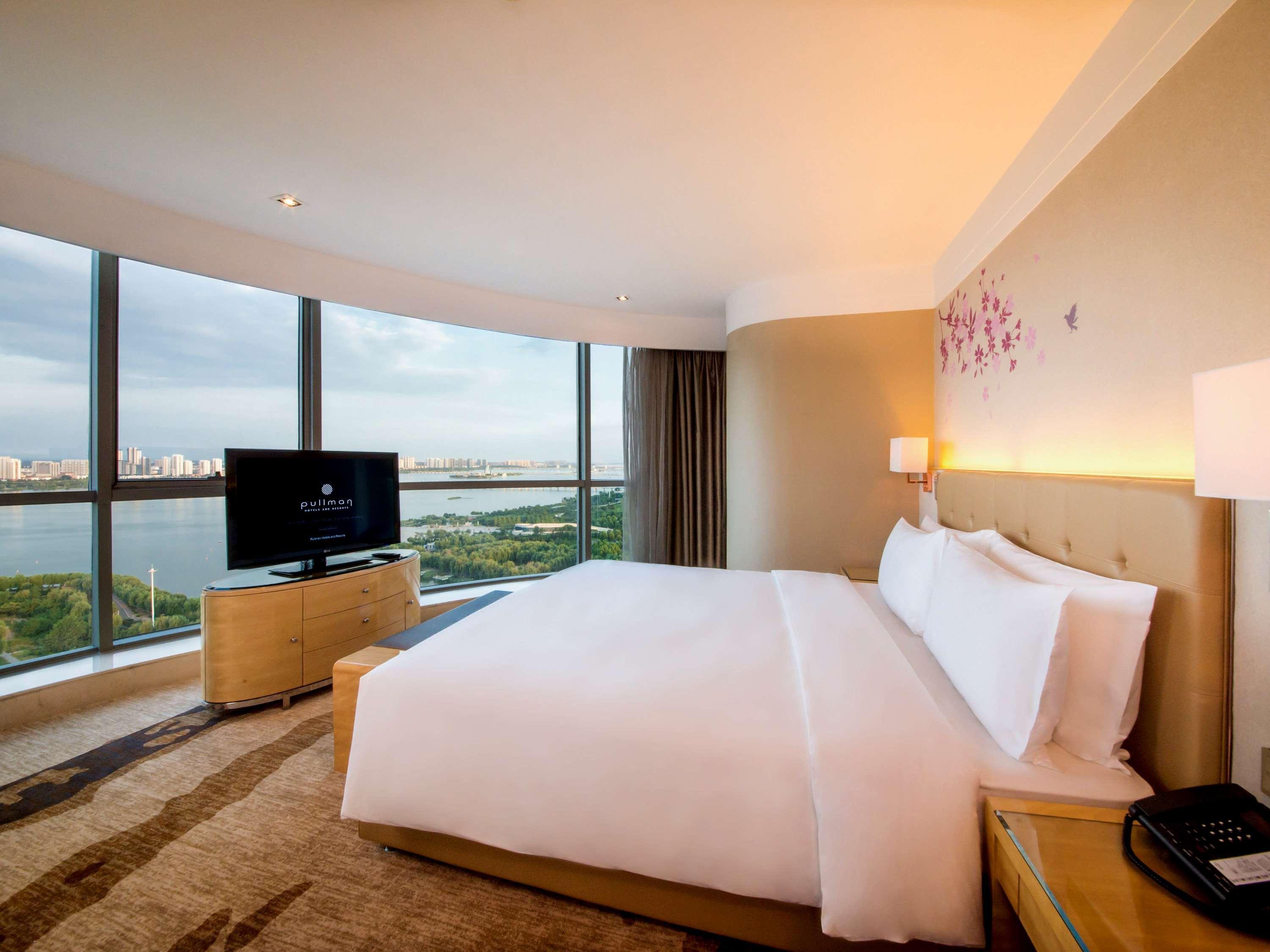 Pullman Linyi Lushang Esterno foto