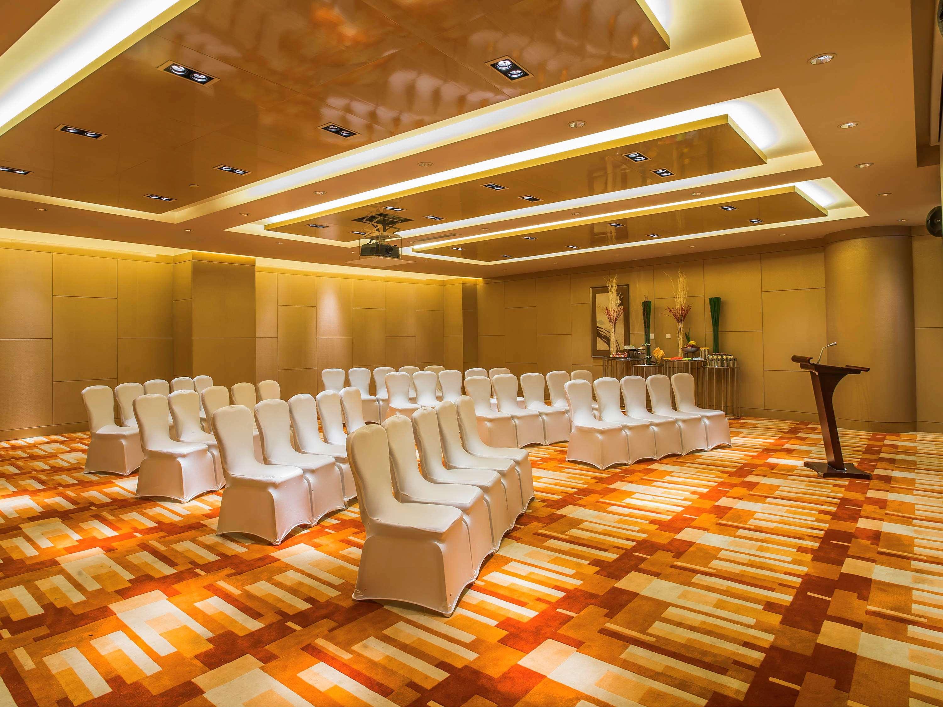 Pullman Linyi Lushang Esterno foto
