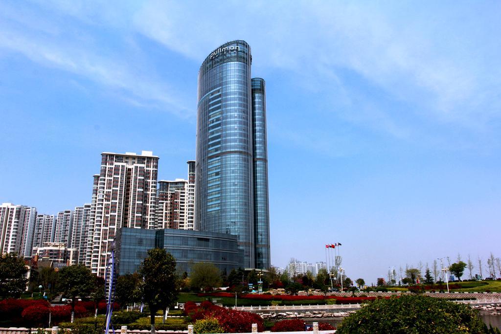Pullman Linyi Lushang Esterno foto