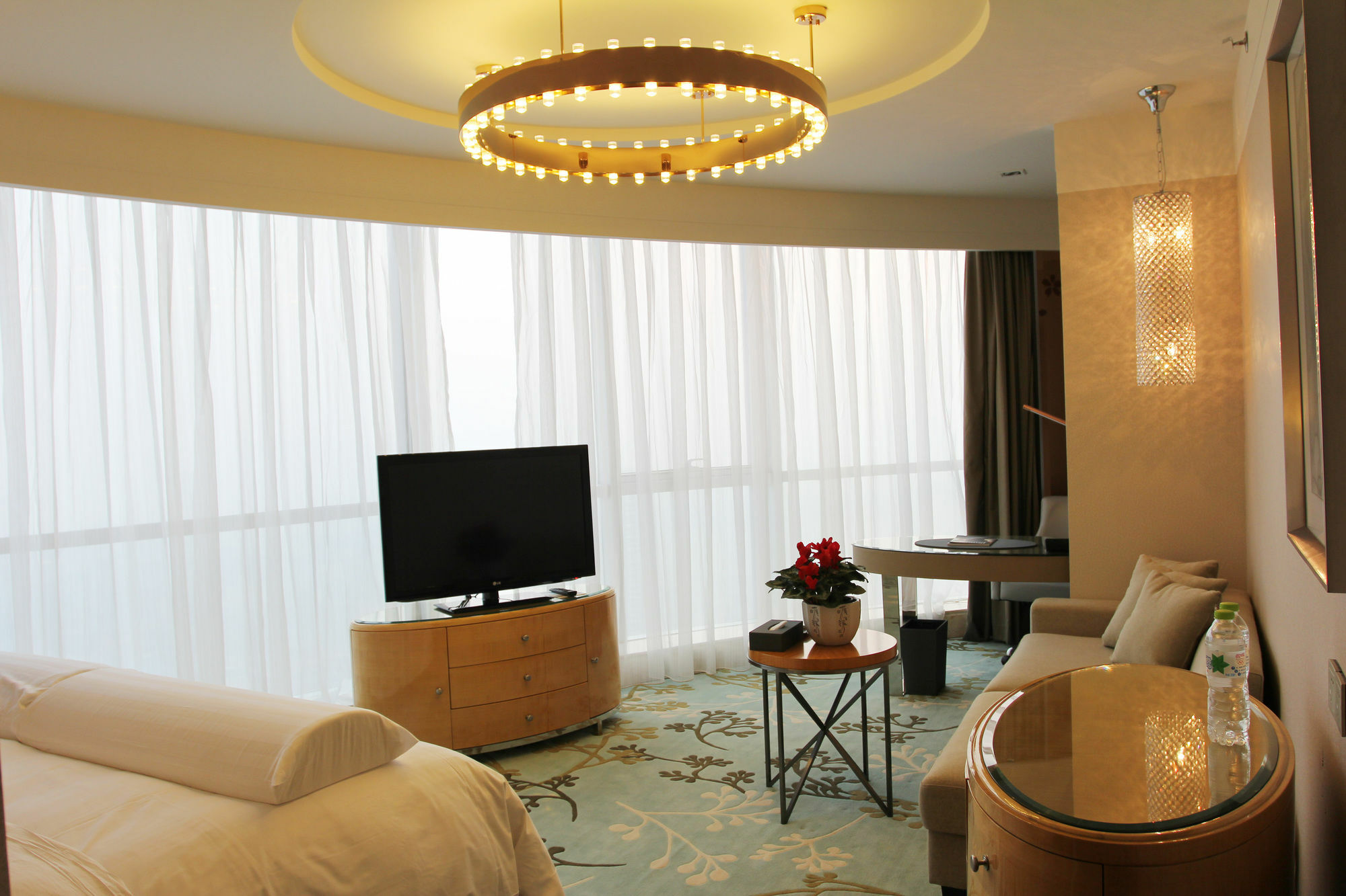 Pullman Linyi Lushang Esterno foto